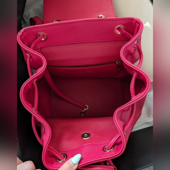 SOLD.$4000 direct Authentic Chanel business affinity red backpack, Caviar lea… - Picture 9 of 16
